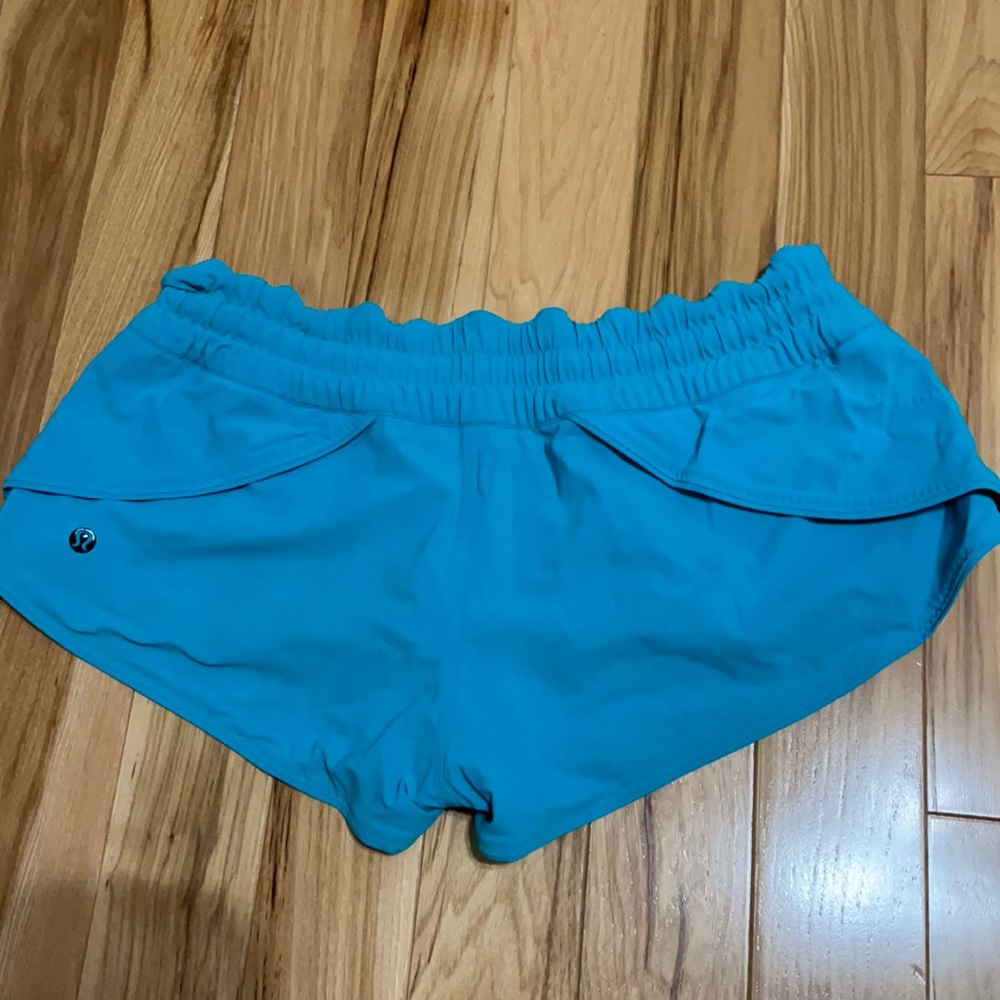 Lululemon reversible low-waist shorts!! super cute